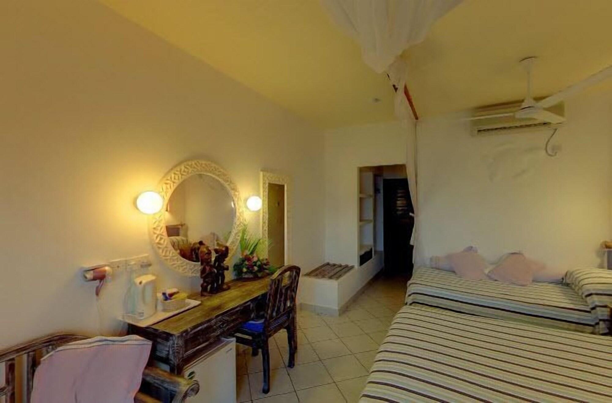 Turtle Bay Beach Club Watamu Esterno foto